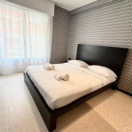 Hyper Center - 4 People - Close To Shops And Beaches 度假居 *